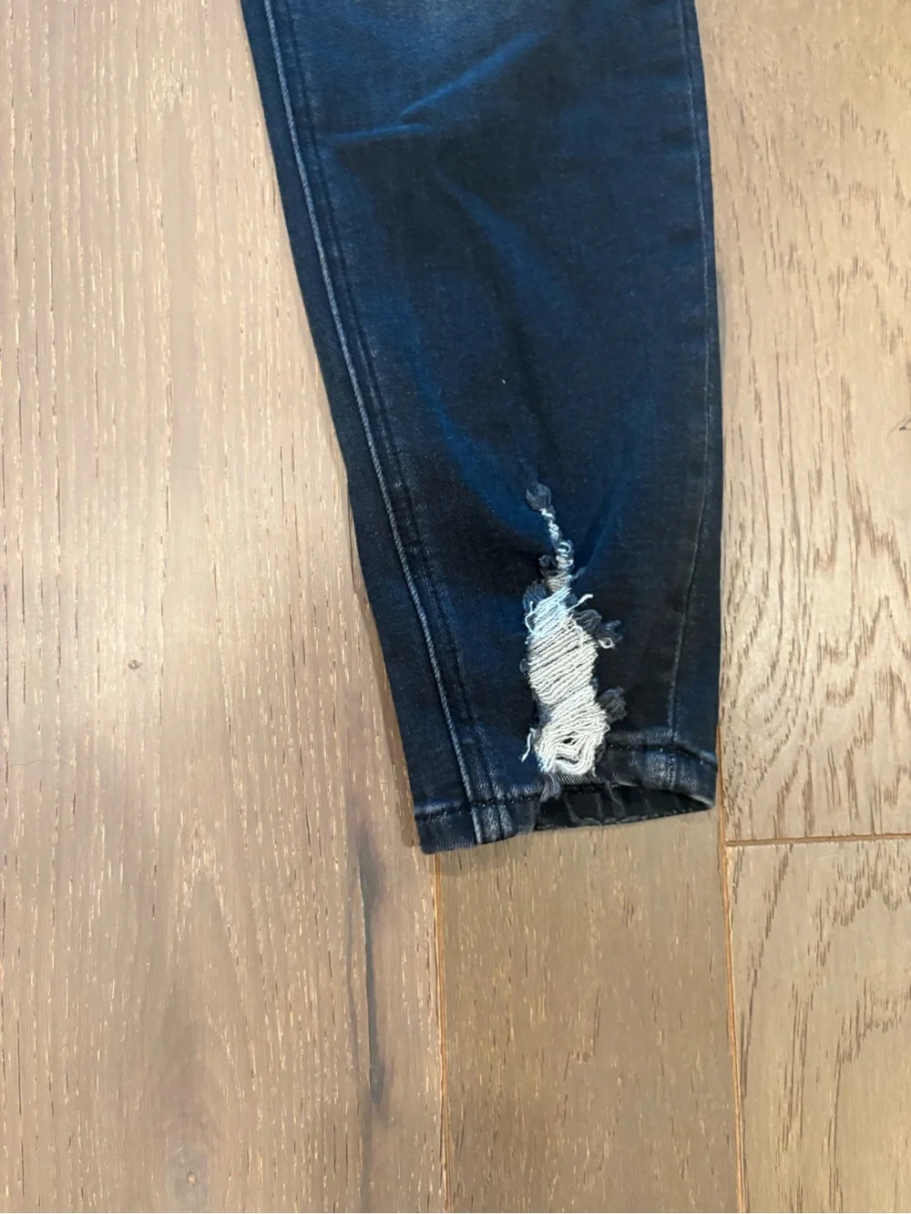KanCan x Maurices $70 Distressed Skinny Mid Rise Jeans Sz 30/10